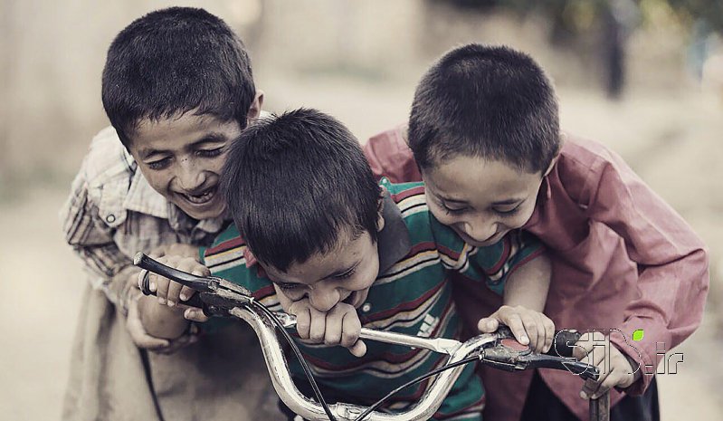 قاب عکس مدرن دوچرخه خوشبختی | Bicycle happiness پرتره اثر حسین مهرزاد